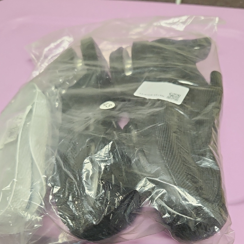 Black Gloves